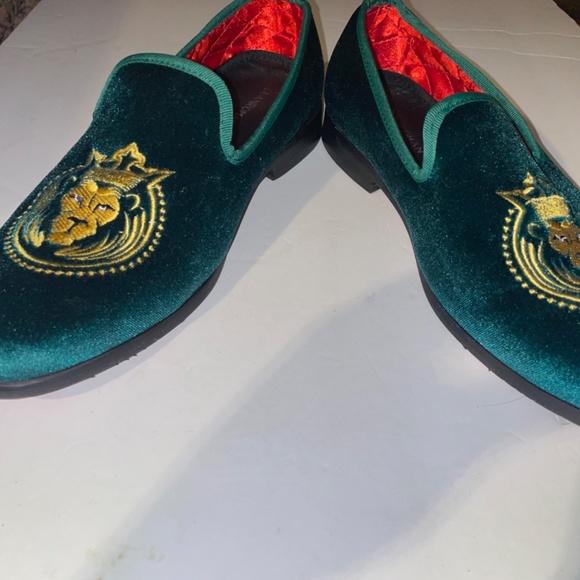 Loafers for Men Green Velvet Shoes of Fashion Embroidered Size 9 - Picture 8 of 13